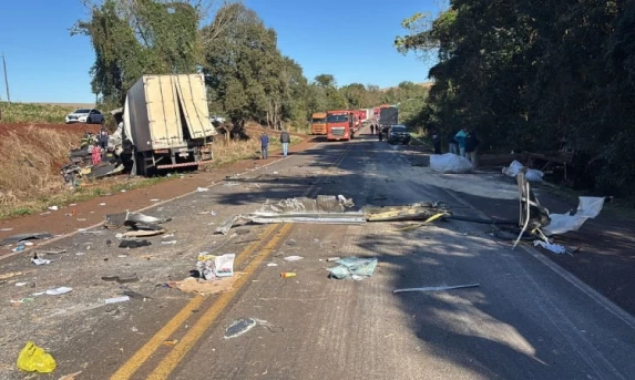 Acidente com seis veículos interdita BR-369 em Ubiratã-PR