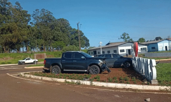 Acidente envolvendo dois veículos é registrado próximo à Penitenciária em Catanduvas