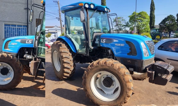 Agricultura entrega cabine para trator agrícola à comunidade de Três Águas