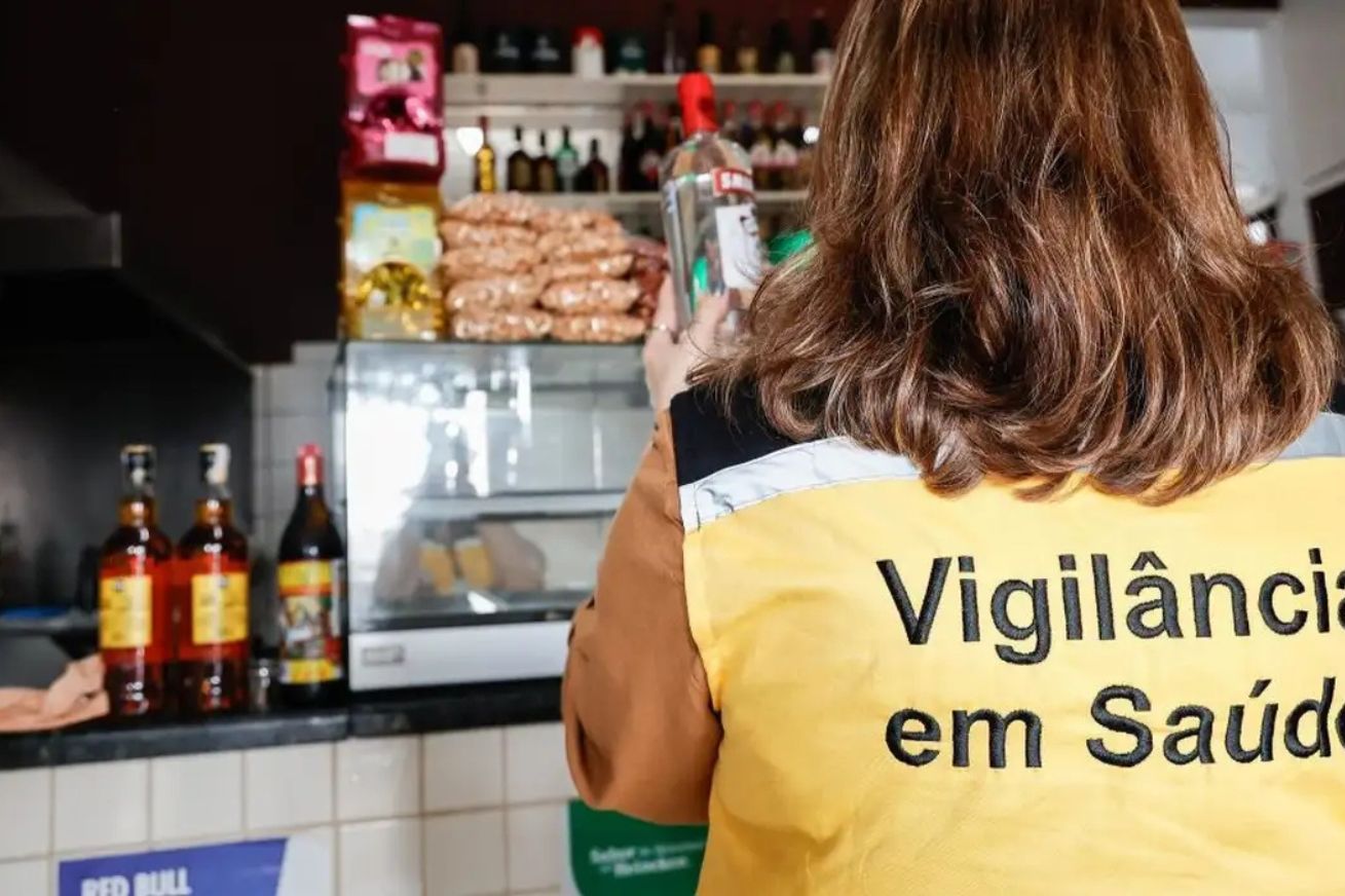 Alerta de Saúde Pública: Brasil Investiga 209 Casos Suspeitos de Intoxicação por Metanol Após Ingestão de Álcool