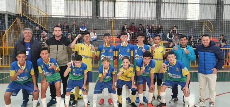 Atletas de Guaraniaçu são campeões invictos na Fase Macrorregional dos jogos escolares região Oeste.