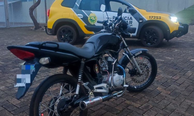 BARULHO E IRREGULARIDADE: Motocicleta com escapamento adulterado é apreendida pela PM em Catanduvas