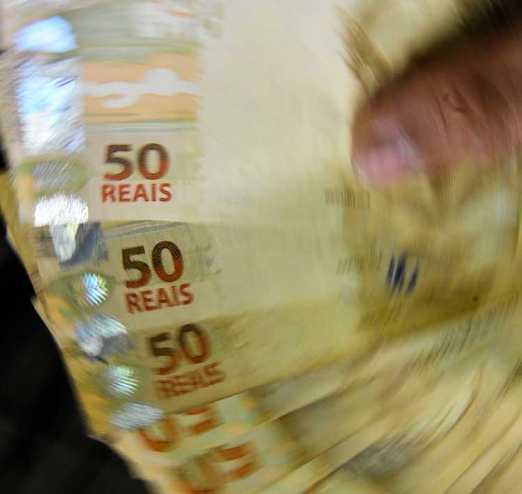 Beneficiários com NIS de final 8 recebem Auxílio Brasil.