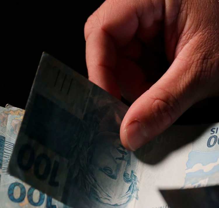 BENEFÍCIO: Auxílio Brasil é pago hoje a beneficiários com NIS final 4.