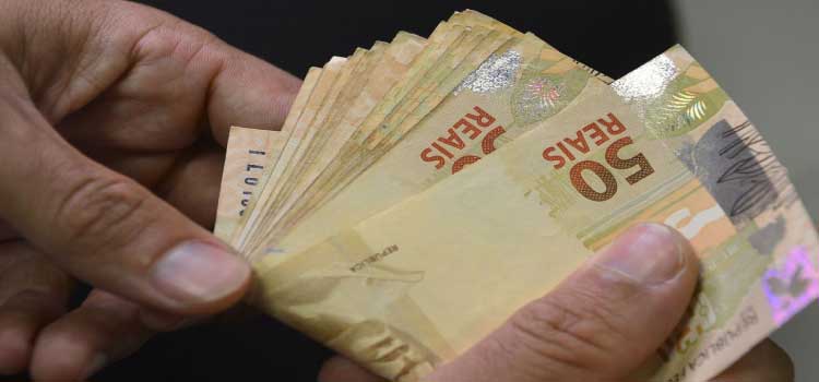 BENEFÍCIO: Beneficiários com NIS final 4 recebem hoje o Auxílio Brasil.