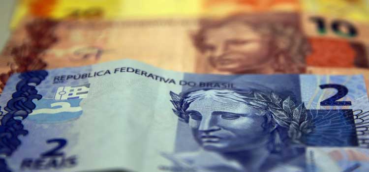 BENEFÍCIO: Beneficiários com NIS final 8 recebem hoje Auxílio Brasil.