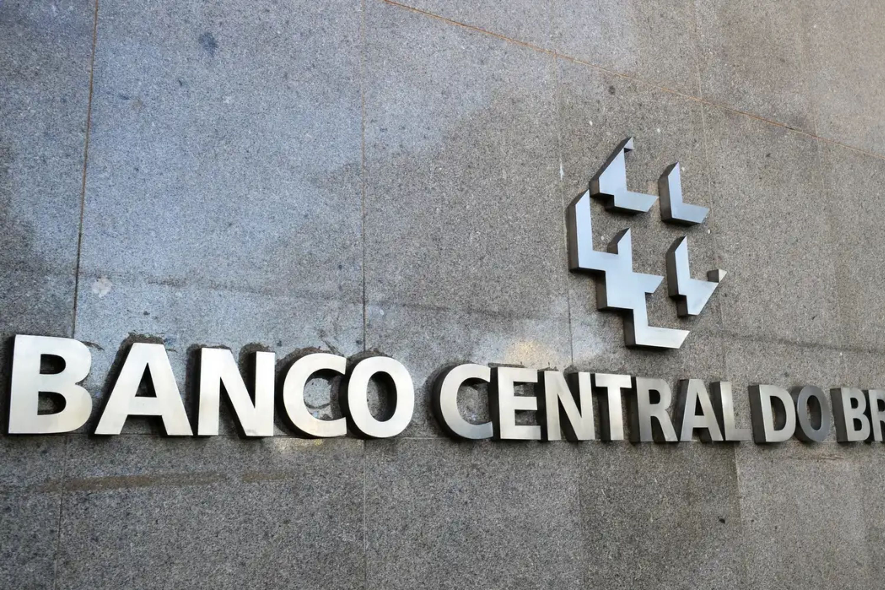 Boletim Focus: Mercado financeiro eleva previsão da Selic para 13,75% ao ano e projeta inflação mais alta