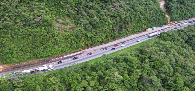 BR-277 terá restrição de veículos pesados a partir desta sexta-feira.