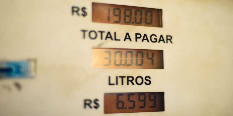 BRASIL: Postos terão duas formas de mostrar preços de combustíveis.