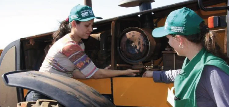 Buscando ampliar e fortalecer a participação feminina nas decisões do agronegócio paranaense FAEP cria Comissão Estadual de Mulheres
