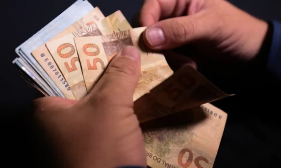 BC informa que teto para rotativo vale a partir desta quarta-feira
