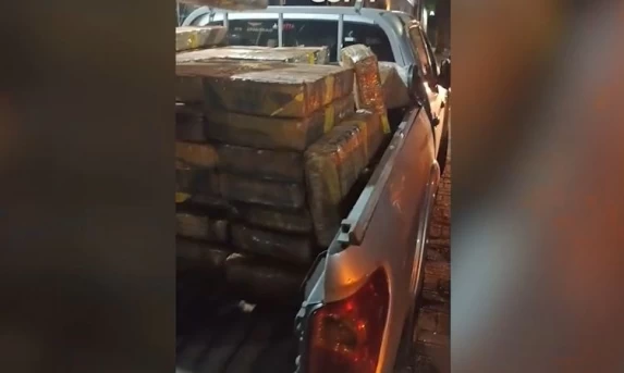 CAMINHONETE CARREGADA COM MACONHA É APREENDIDA NO INTERIOR DE CASCAVEL