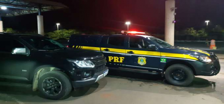 GUAÍRA: Camionete furtada em Cascavel é recuperada pela PRF