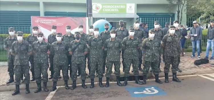 CASCAVEL: Atiradores do Exército de Assis Chateaubriand realizam doação de sangue no Hemocentro.