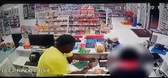 CASCAVEL: Câmera de segurança flagra assalto à Farmácia na Av. Tancredo Neves.