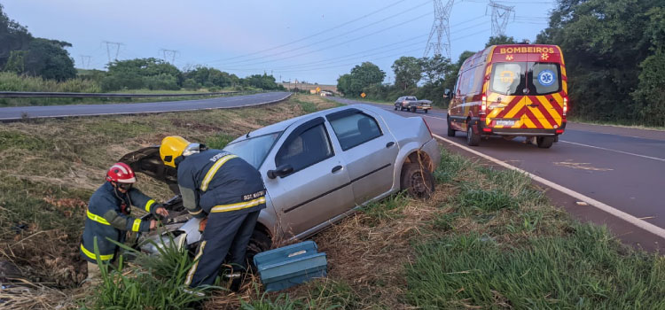 CASCAVEL: Dois jovens ficam feridos após acidente de trânsito na BR-467.