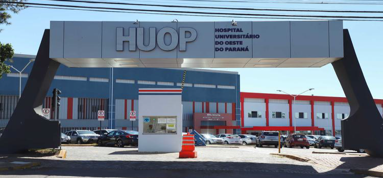 CASCAVEL: HUOP emite nota após pacientes serem levados à área externa devido a problemas no ar condicionado.