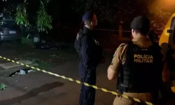 CASCAVEL: Jovem de 22 anos é morto a tiros e outros dois são baleados no Conjunto Sanga Funda.