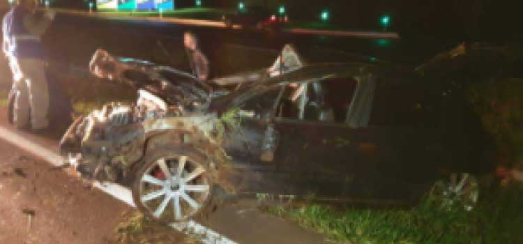 CASCAVEL: Jovem fica em estado grave em capotamento na BR-467; outros dois também ficaram feridos.