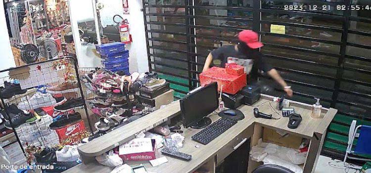 CASCAVEL: Loja é invadida pela segunda vez no mês.