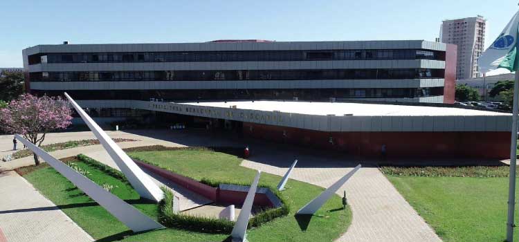 CASCAVEL: Prefeitura Municipal informa que as inscrições para o concurso público terminam nesta terça-feira (8).