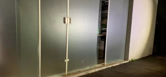 CASCAVEL: Quatro são detidos pela PM após tentativa de furto em empresa na Avenida Brasil.