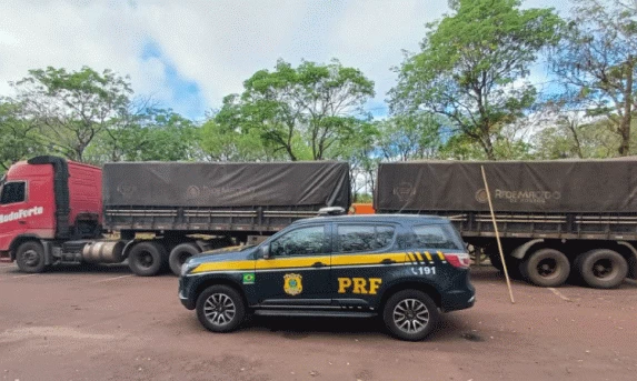 Cascavelense é preso transportando 600 mil maços de cigarros contrabandeados