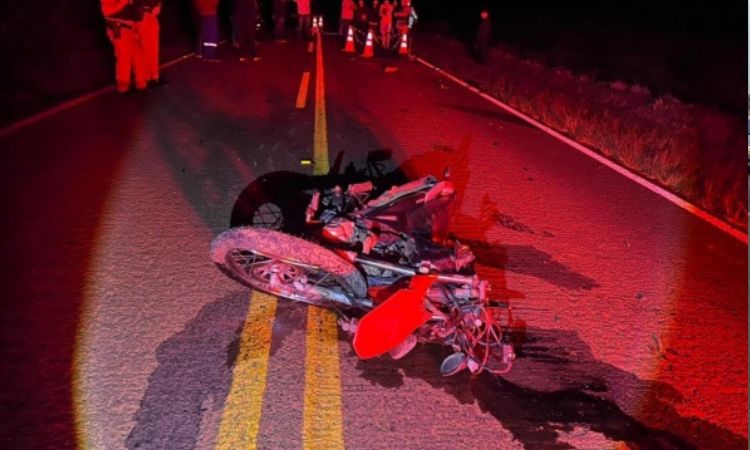 Colisão frontal deixa duas pessoas mortas na PR-473 em Nova Laranjeiras