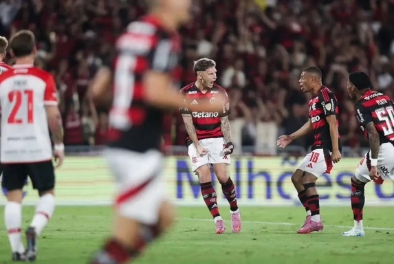 Com gol relâmpago, Flamengo vence Estudiantes e larga na frente na Libertadores