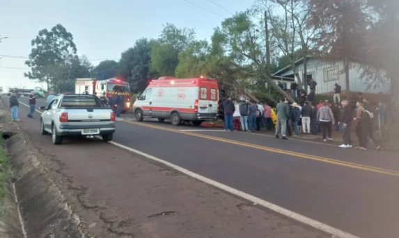Condutor sofre fraturas nas duas pernas em acidente na PR-471, em Catanduvas.