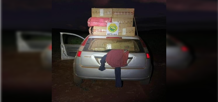 CONTRABANDO: BPFron apreende veículo carregado com mais de 1.800 pacotes de cigarros contrabandeados, em Guaíra-PR.