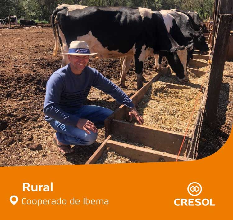 Cooperado Cresol celebra os bons resultados ao lado do cooperativismo.