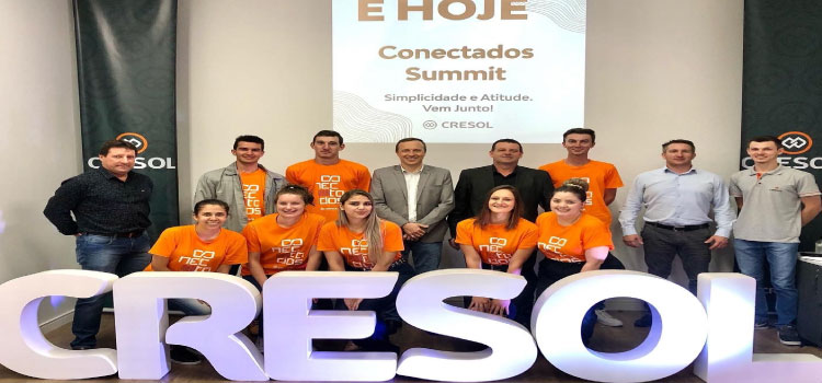Cresol realiza a formação de 390 jovens através do Programa Juventude Conectada.