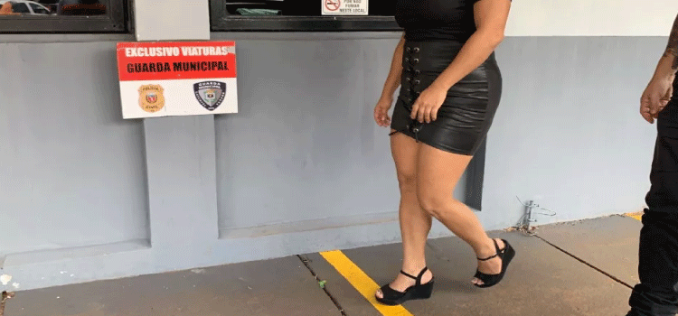 DESCAMINHO: Mulher é presa em flagrante com 7,19 kg de crack no Aeroporto de Cascavel.