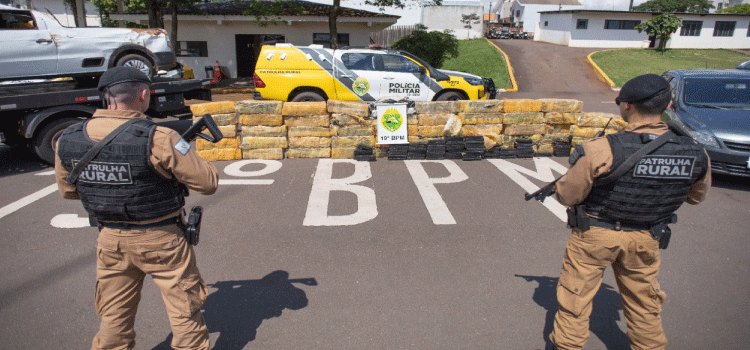 DESCAMINHO: Polícia Militar apreende mais de uma tonelada de maconha no Oeste do Paraná.