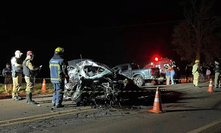 Dois morrem e quatro ficam feridos em acidente na PR-182