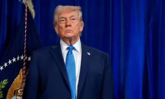 Donald Trump ordena saída dos Estados Unidos de mais de 60 organizações internacionais