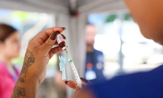 Dose de reforço de vacina contra meningite terá proteção maior
