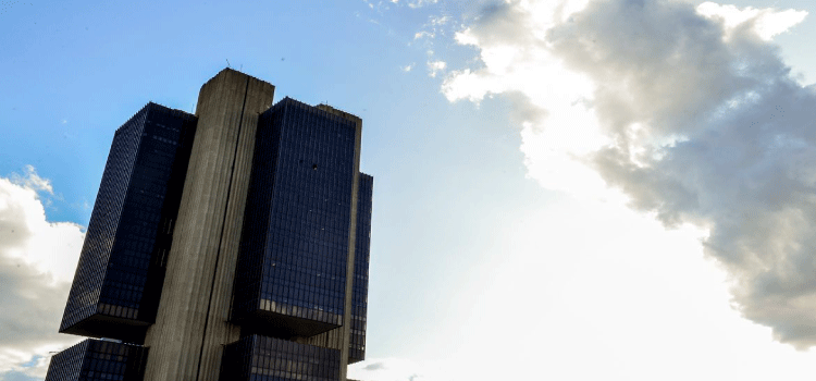 ECONOMIA: Atividade econômica tem alta de 1,17% em julho, diz Banco Central.