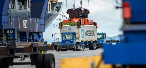 ECONOMIA: Com maior volume da história, Paraná liderou exportações de carne de frango no 1º semestre.