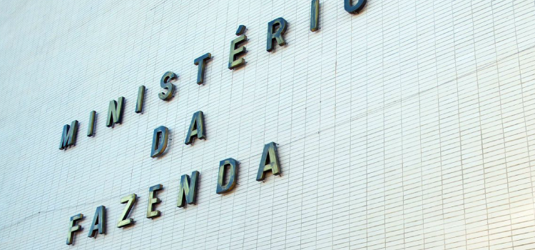 ECONOMIA: Desaceleração do PIB em 2022 sugere crescimento modesto em 2023.