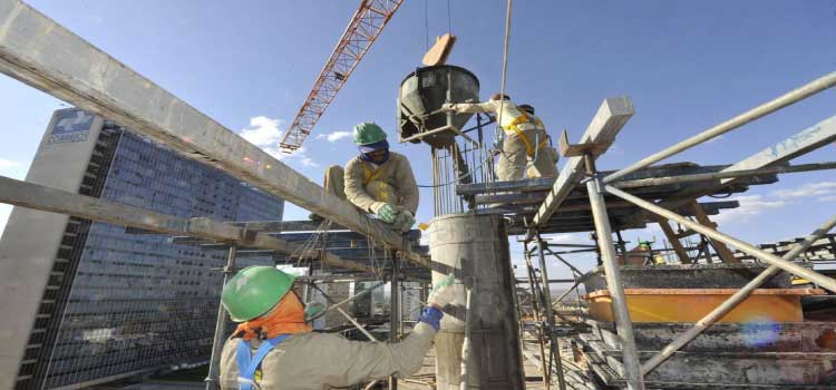 ECONOMIA: Desempenho da pequena indústria melhora, mas matéria-prima preocupa.
