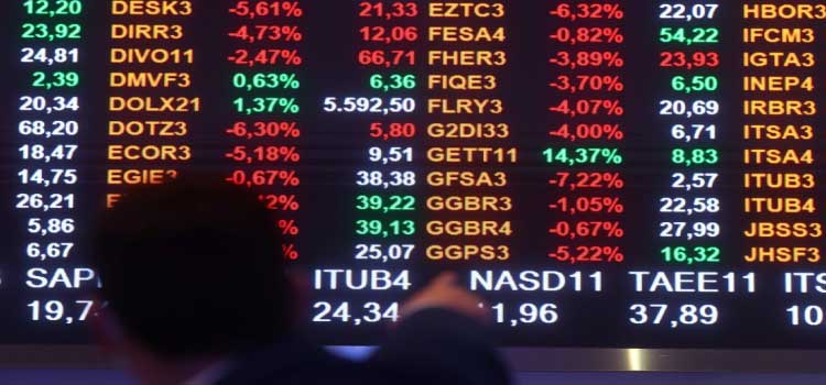 ECONOMIA: Dólar cai para R$ 5,18 com dados de desemprego nos EUA.