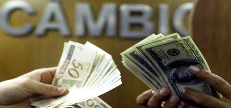 ECONOMIA: Dólar sobe para R$ 5,17 com incertezas sobre equipe econômica.