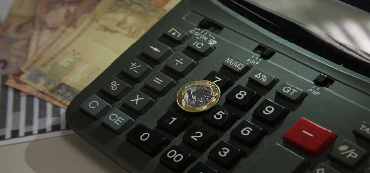 ECONOMIA: Em mais uma semana, boletim Focus aponta previsão de alta da inflação.