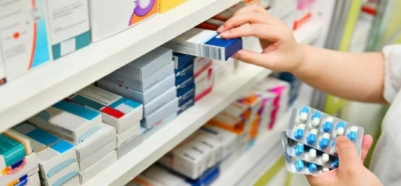 ECONOMIA:  Inflação fica em 0,61% em abril, puxada por alta nos remédios.