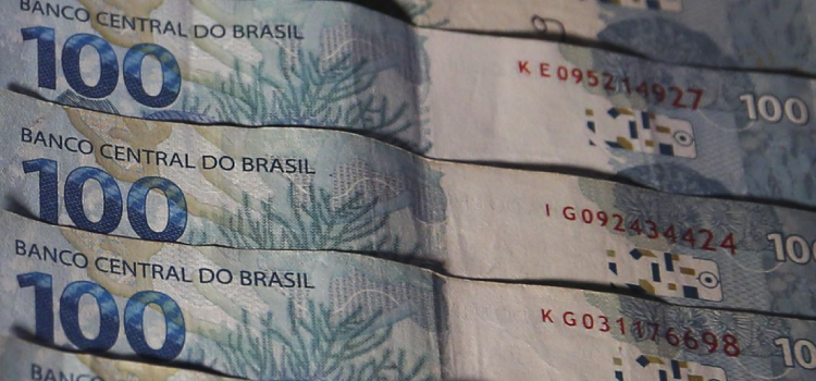 ECONOMIA: Mercado financeiro eleva projeção da inflação de 5,39% para 5,48%.