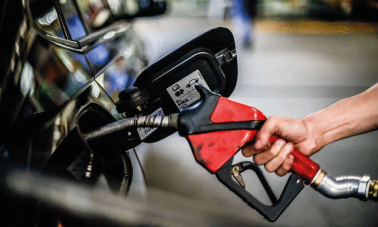 ECONOMIA: Preço da gasolina sobe a partir de quinta-feira com aumento de imposto.
