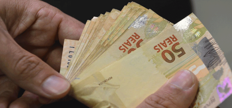 ECONOMIA: Trabalhadores nascidos em novembro podem sacar até R$ 1 mil no FGTS.