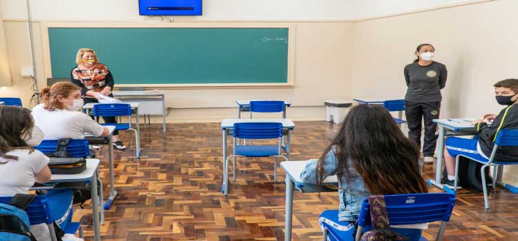 EDUCAÇÃO: Aulas presenciais na rede estadual de ensino retornam nesta segunda-feira